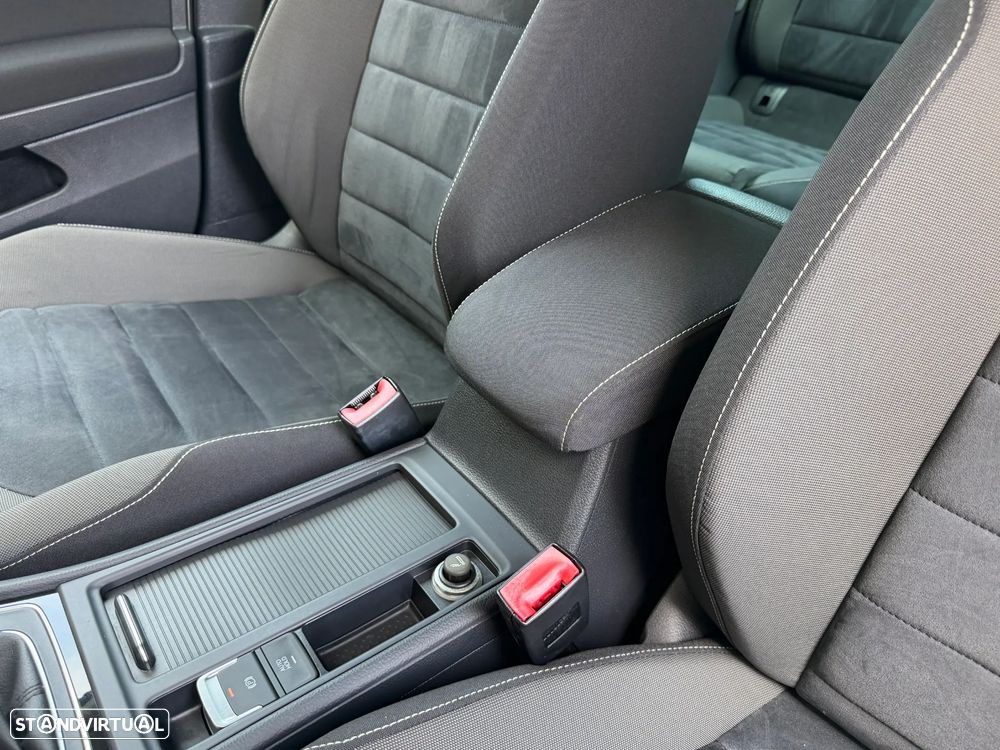 VW Golf Variant 1.6 TDi Highline - 34