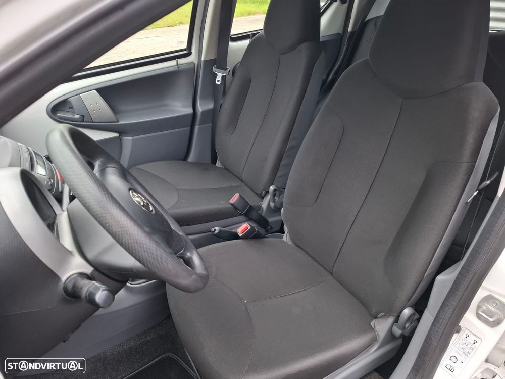 Toyota Aygo 1.0 - 20