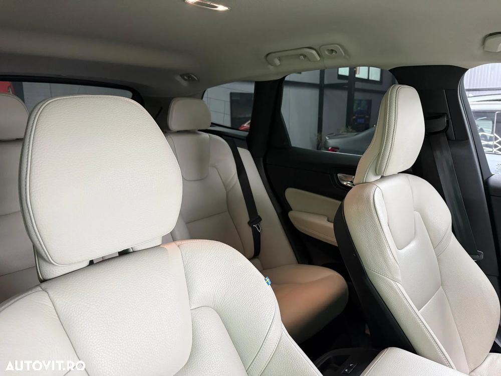 Volvo XC 60 D4 Momentum - 31