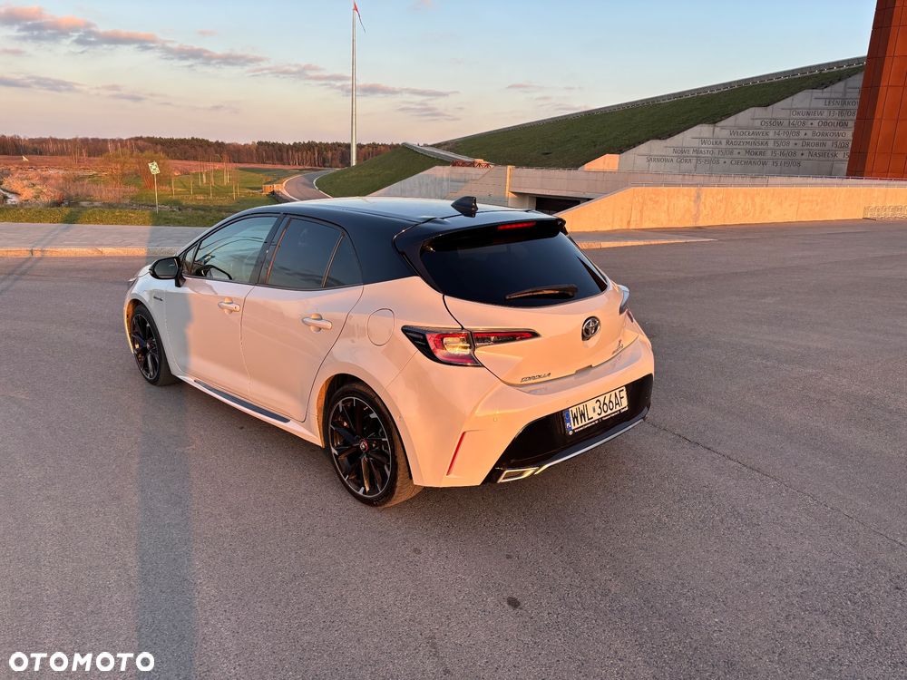 Toyota Corolla 2.0 Hybrid GR Sport - 18