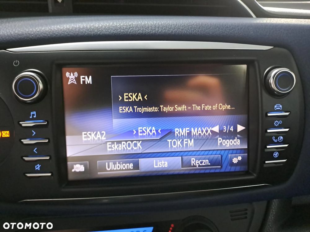 Toyota Yaris Hybrid 100 Selection Passion - 24