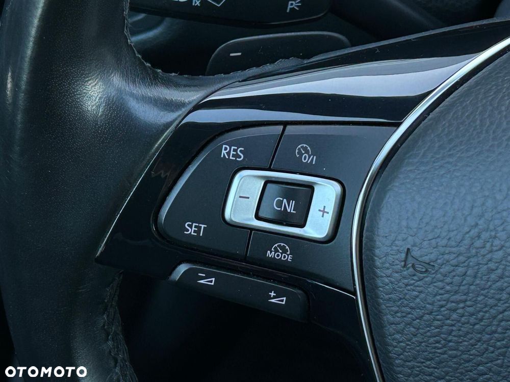 Volkswagen Golf 1.4 TSI BMT Comfortline DSG - 22