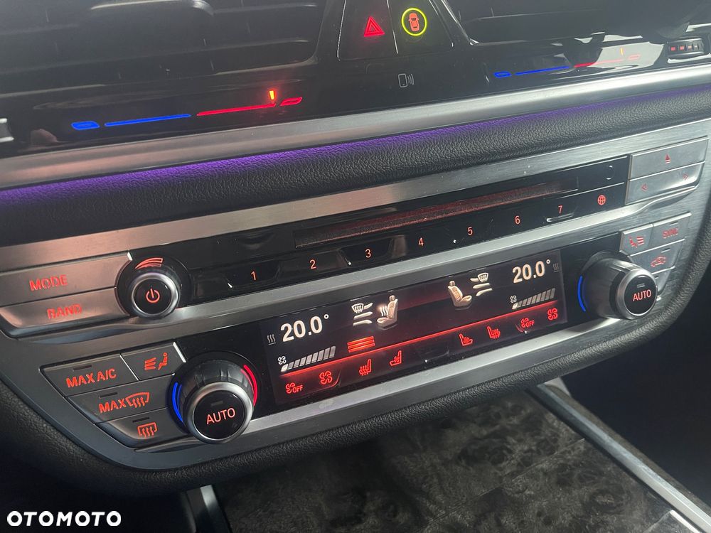 BMW Seria 7 750Li xDrive - 20