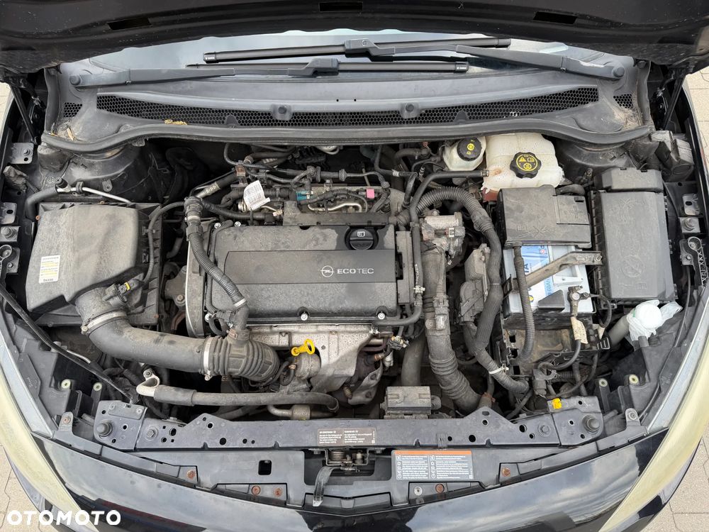 Opel Astra 1.6 Turbo - 15