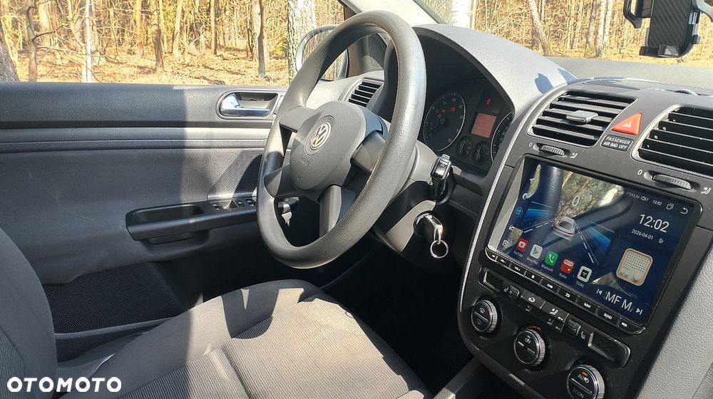 Volkswagen Golf - 10