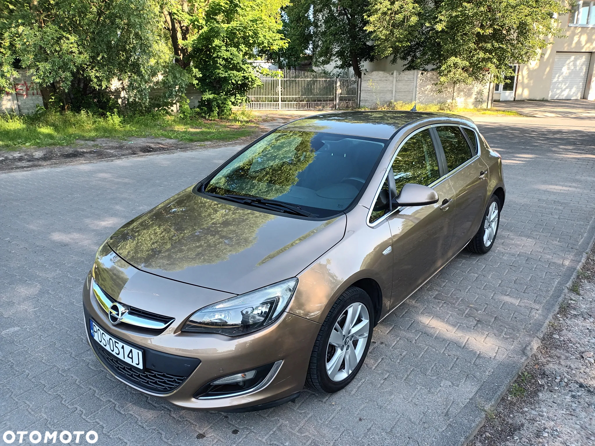 Opel Astra IV 1.4 T Cosmo - 2