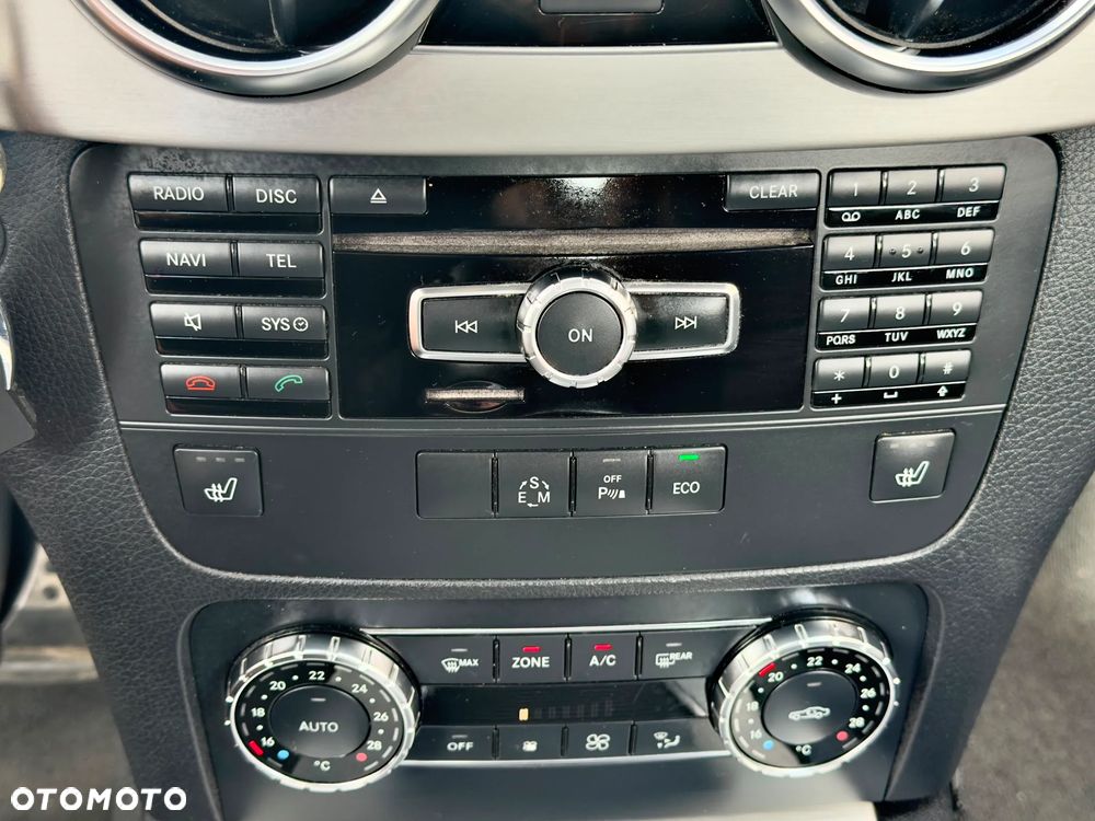 Mercedes-Benz GLK 350 4Matic (BlueEFFICIENCY) 7G-TRONIC - 30