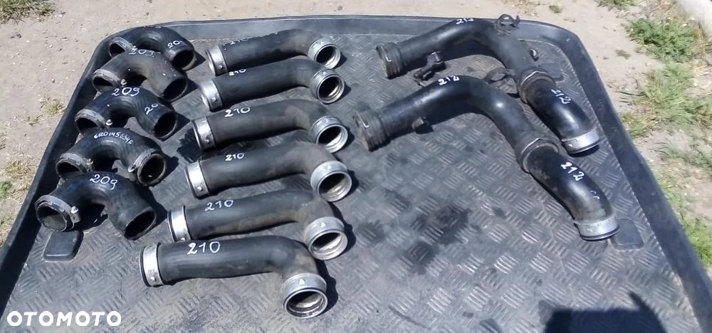 Wąż rura przewód powietrza intercoolera VW Seat Audi Skoda 6R0145834F - 1