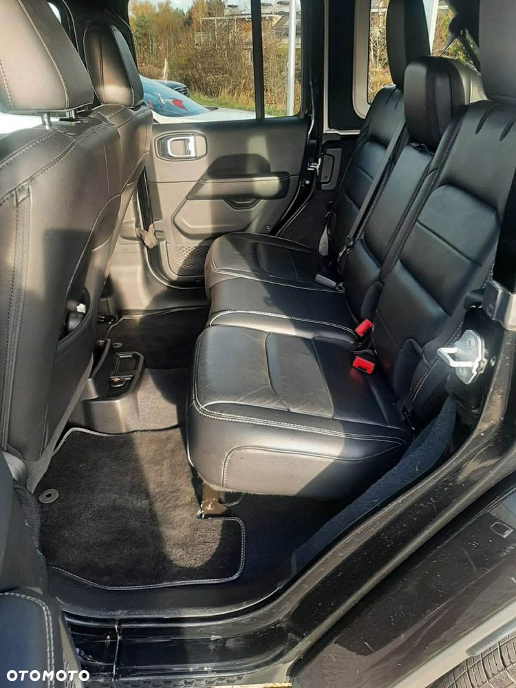 Jeep Wrangler Unlimited GME 2.0 Turbo Sahara - 15