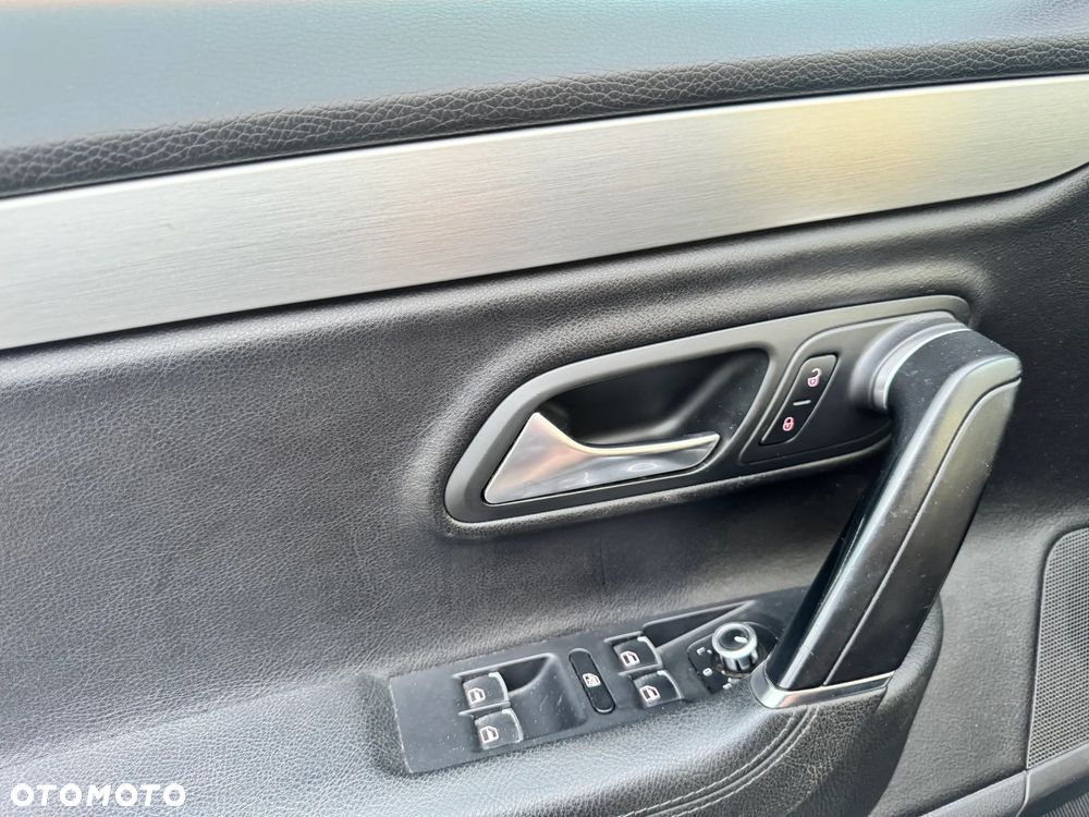 Volkswagen Passat CC - 23