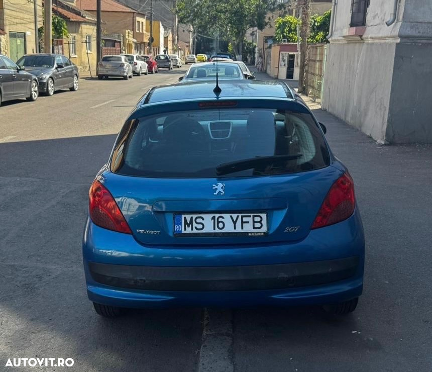 Peugeot 207 1.4HDI Urban - 8