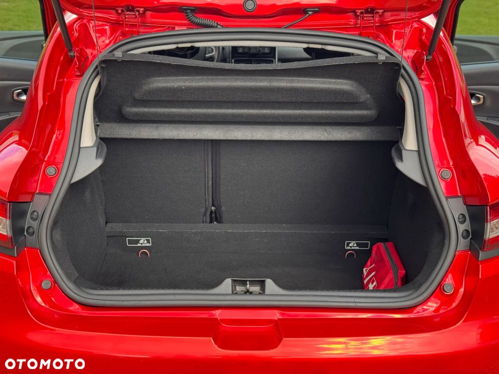 Renault Clio - 16