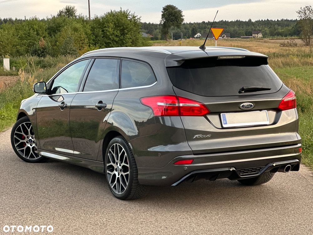 Ford Focus - 22