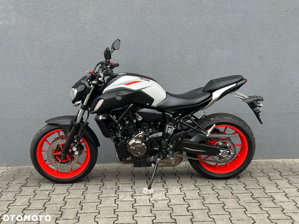 Yamaha MT - 5