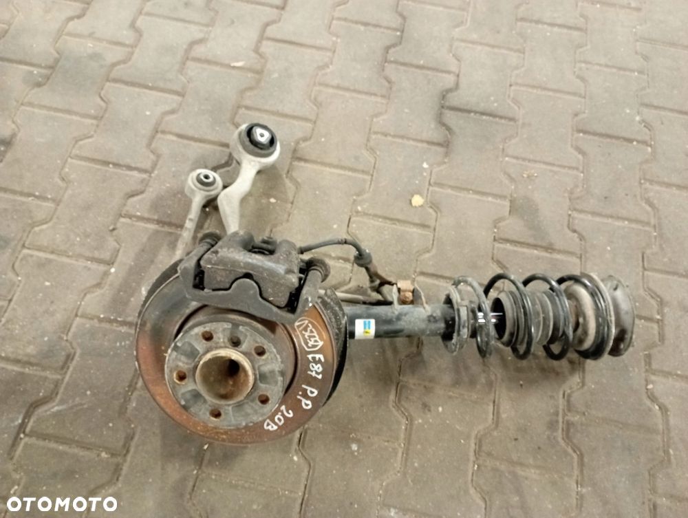 BMW 1 E87 1.6 116i ZWROTNICA PRAWY PRZÓD - 1