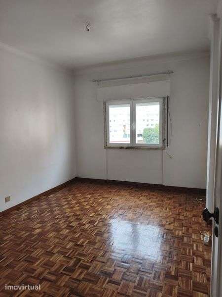 T2 Casal de São Brás, Frente ao Novo Centro de saúde, pronto a habitar - Grande imagem: 2/8