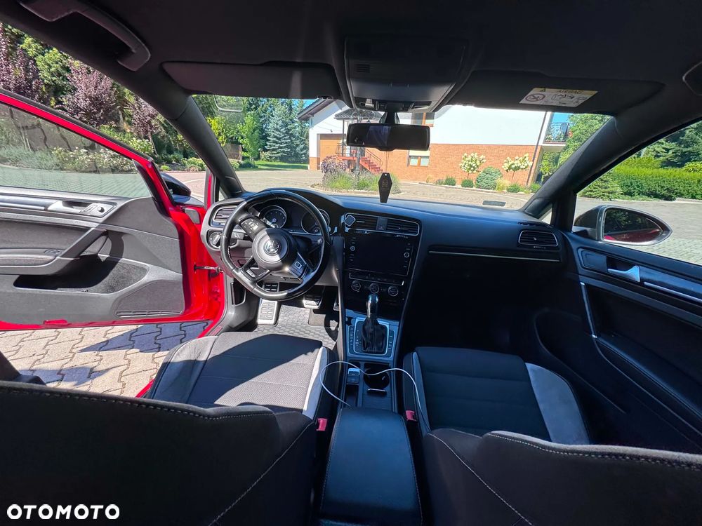 Volkswagen Golf - 13