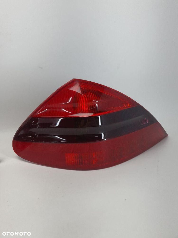 LAMPA TYŁ ORYGINAŁ HELLA MERCEDES SL R230 A2308200164 A2308200264 - 3