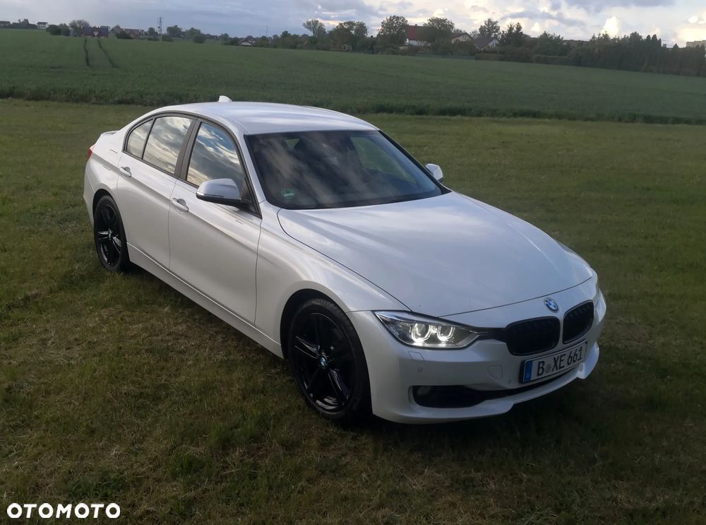 BMW Seria 3 318d DPF - 16