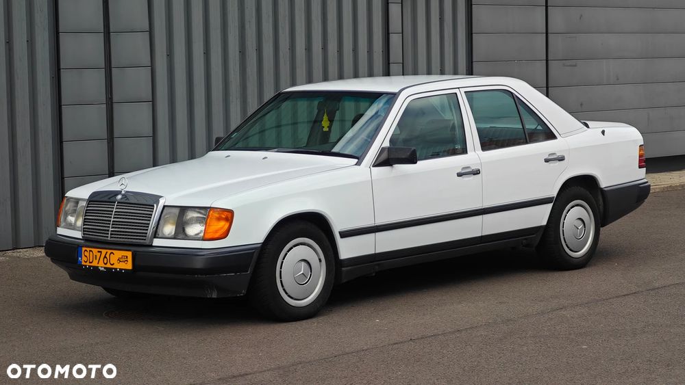 Mercedes-Benz Klasa E - 21