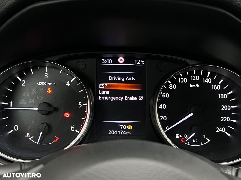 Nissan Qashqai 1.6 DCI Start/Stop Tekna - 24