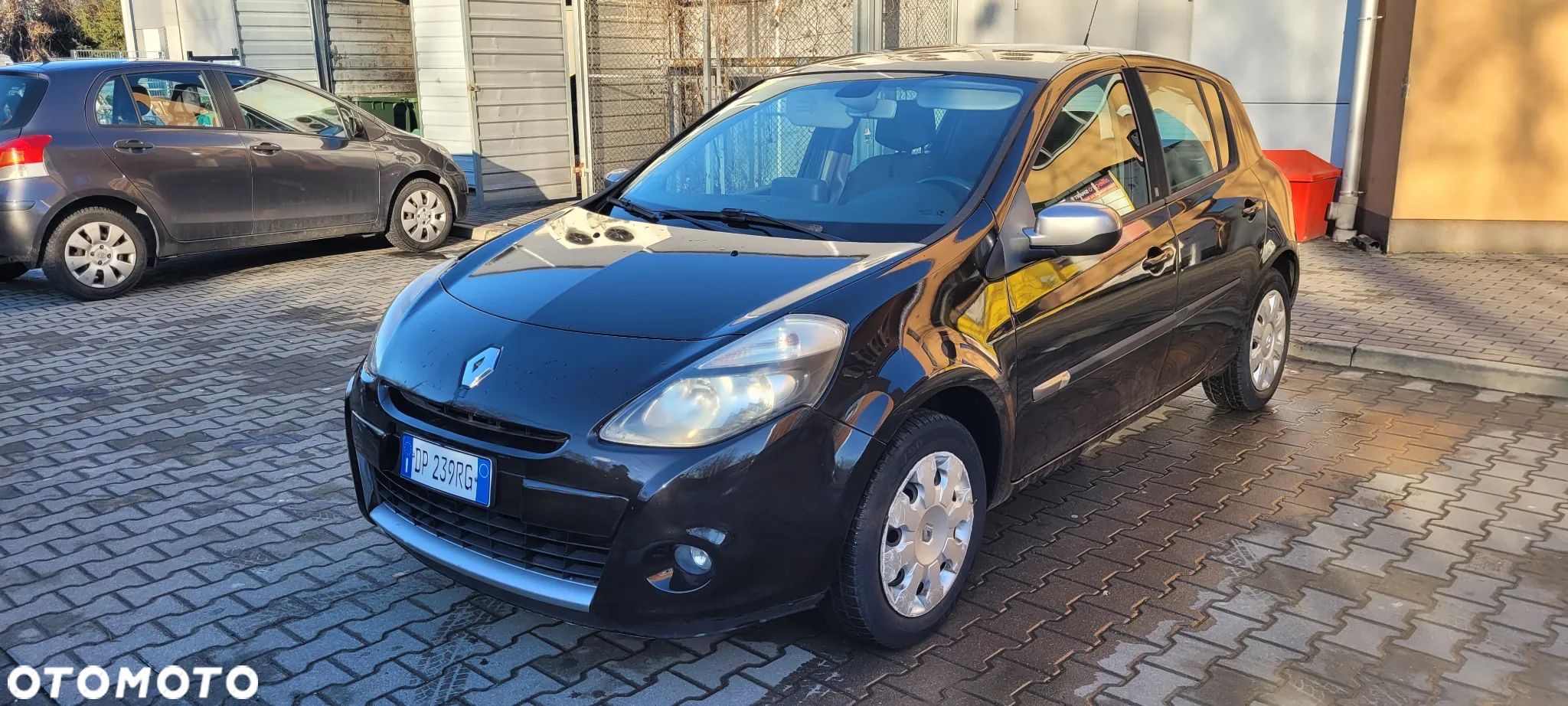 Renault Clio 1.2 16V Authentique - 1