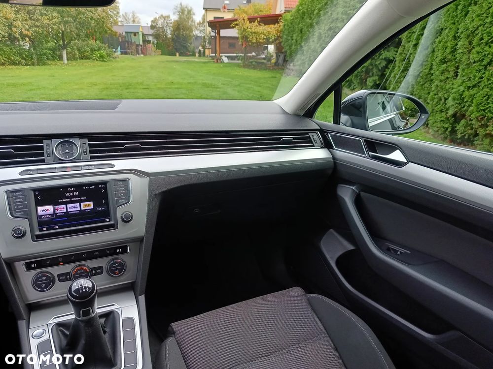 Volkswagen Passat 2.0 TDI BMT Comfortline - 26