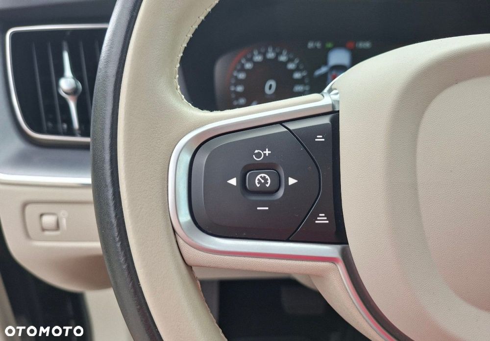 Volvo XC 60 - 34