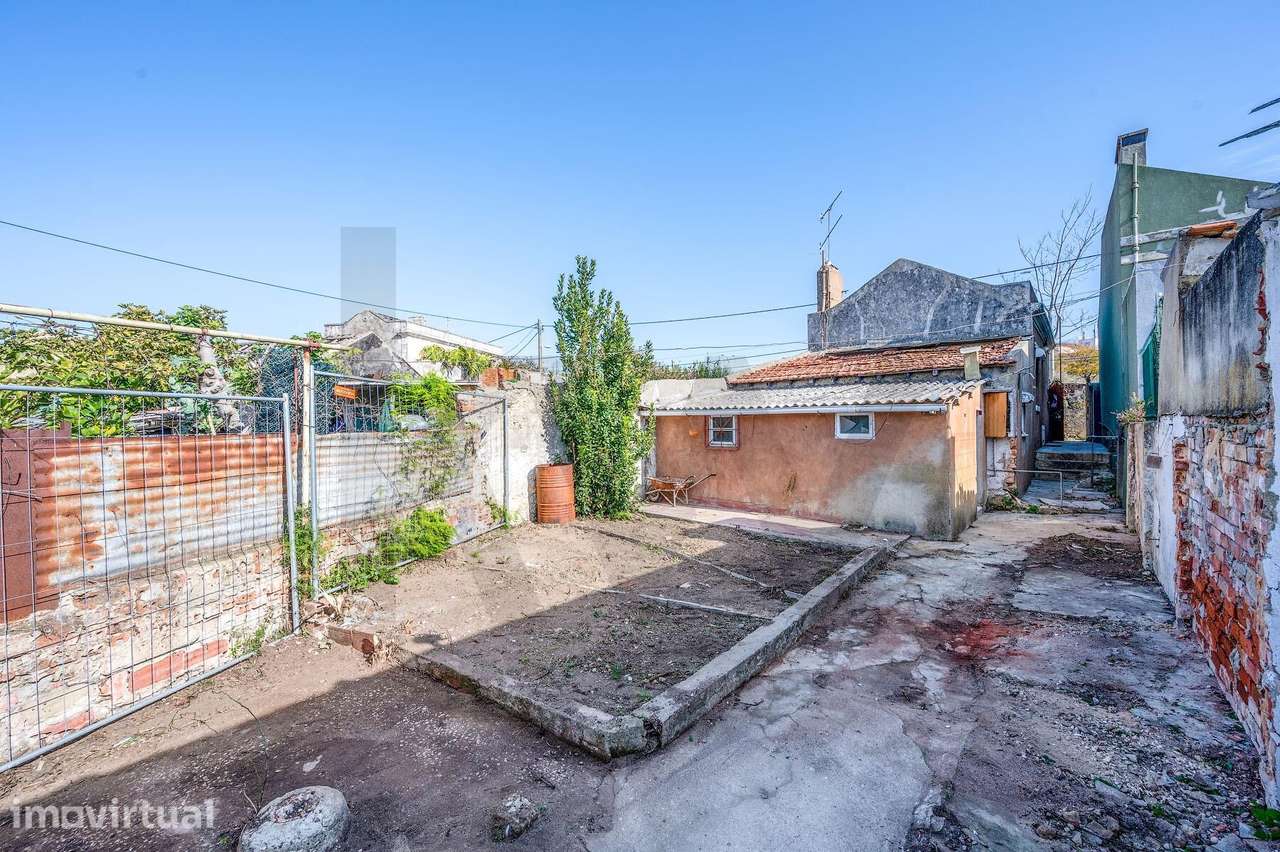 Moradia com lote de 180m2 para Reabilitação - Grande imagem: 5/23