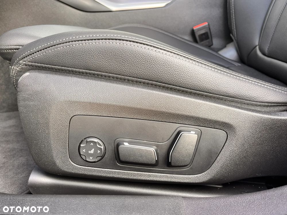 BMW Seria 3 M340i xDrive mHEV sport - 26