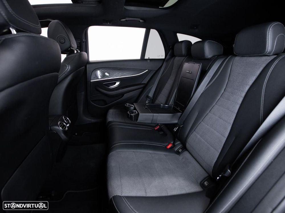 Mercedes-Benz E 300 de 9G-TRONIC AMG Line - 11