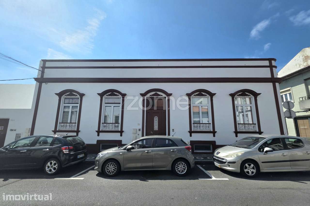 Apartamento T1 novo, para arrendamento - Ponta Delgada - Grande imagem: 2/13