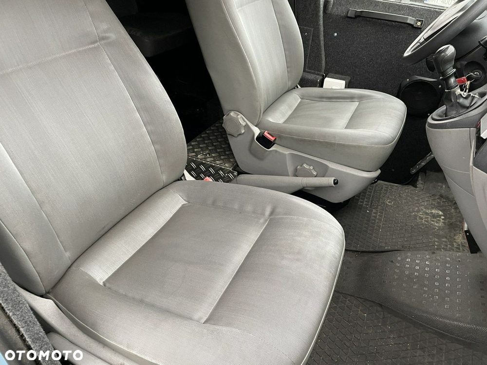 Volkswagen Transporter - 7