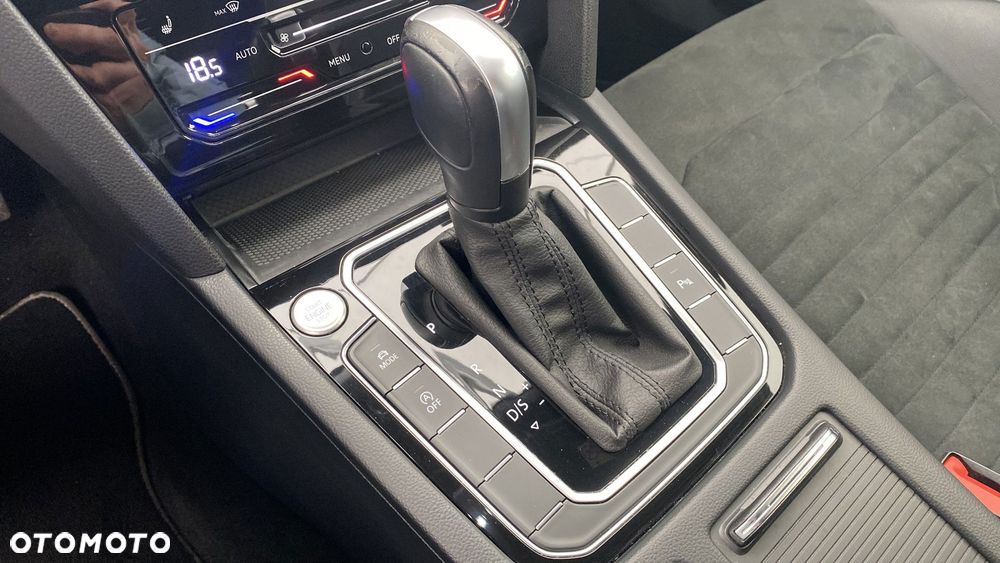 Volkswagen Passat - 19