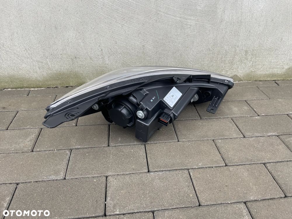 LAMPA PRZEDNIA LEWA HYUNDAI i10  LIFT  2010-2013 - NOWA - 2