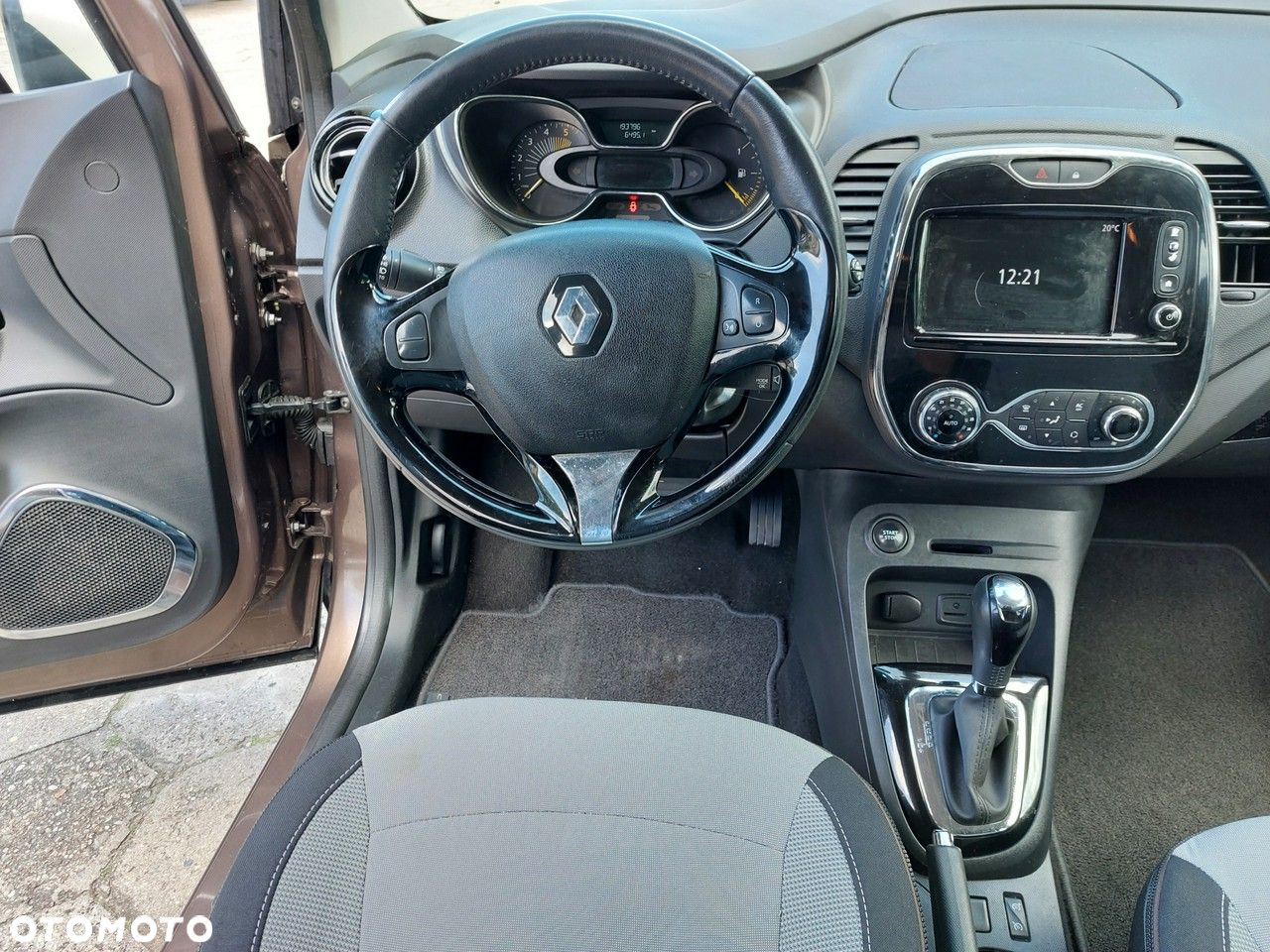 Renault Captur - 19