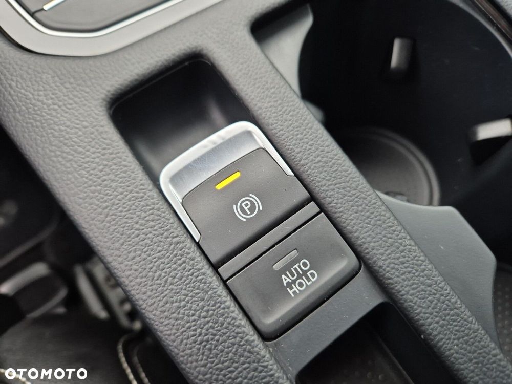 Volkswagen Passat - 28