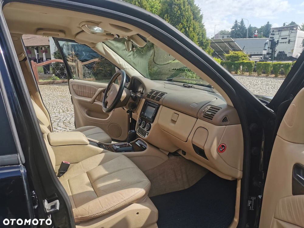 Mercedes-Benz ML 320 - 11