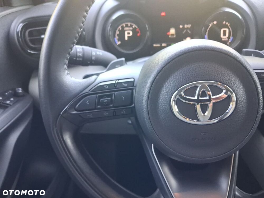 Toyota Yaris 1.5 Executive CVT - 14