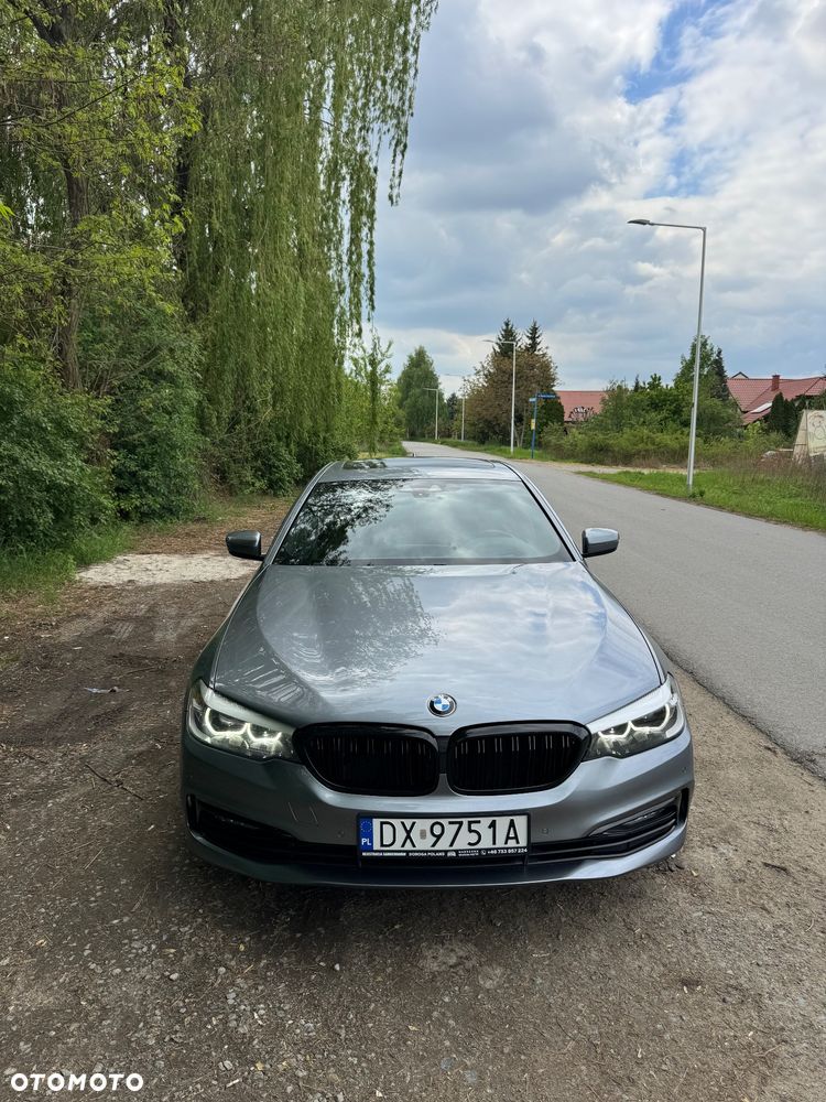BMW Seria 5 530i xDrive Sport Line - 12