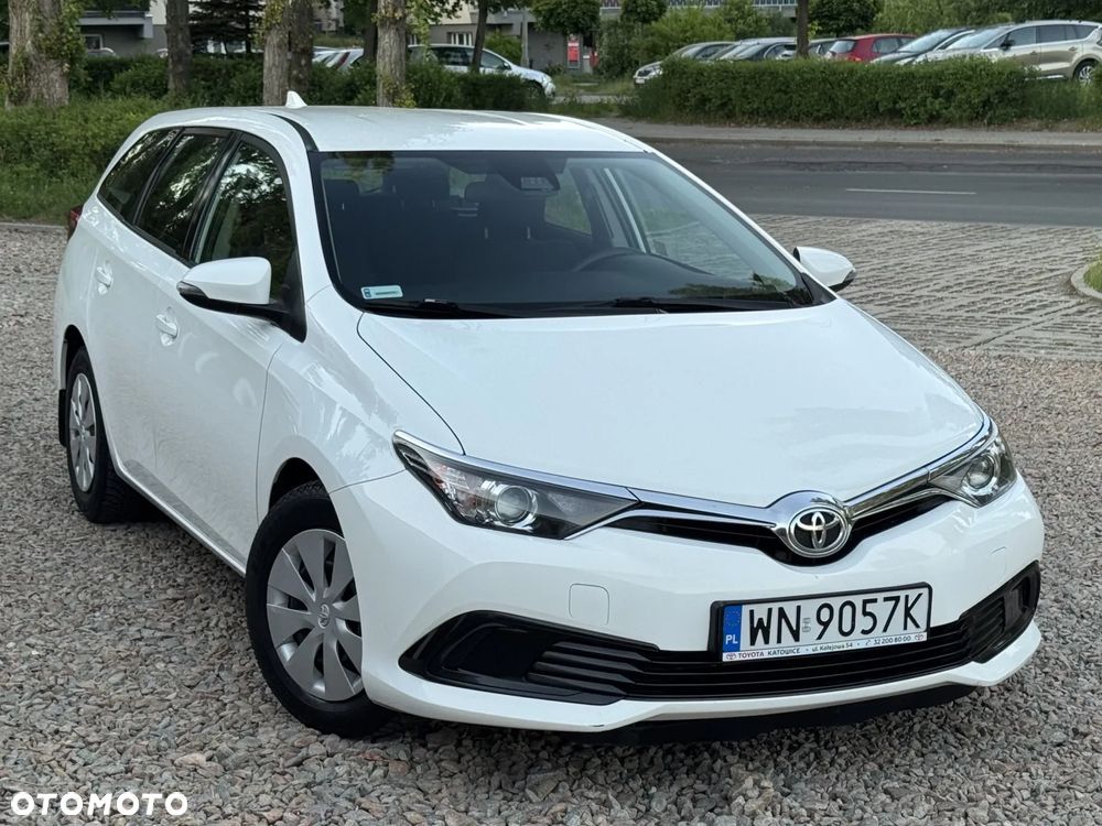 Toyota Auris 1.4 D-4D Premium - 18
