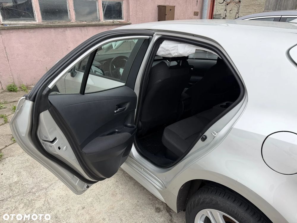 Toyota Corolla 1.8 Business Edition - 19