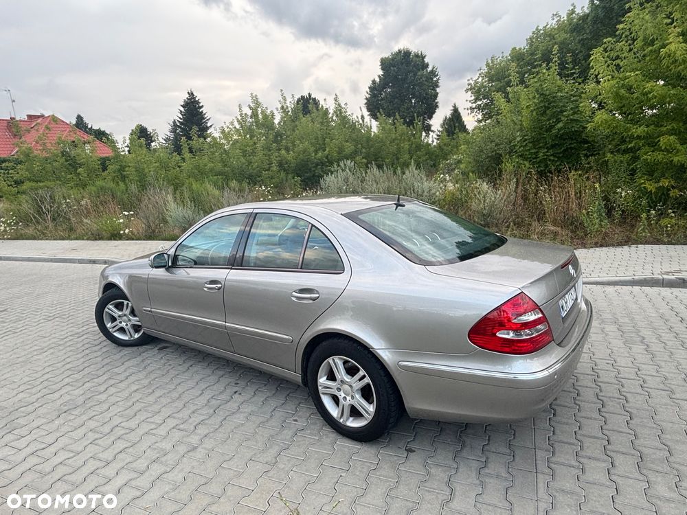 Mercedes-Benz Klasa E 320 CDI T Elegance - 24