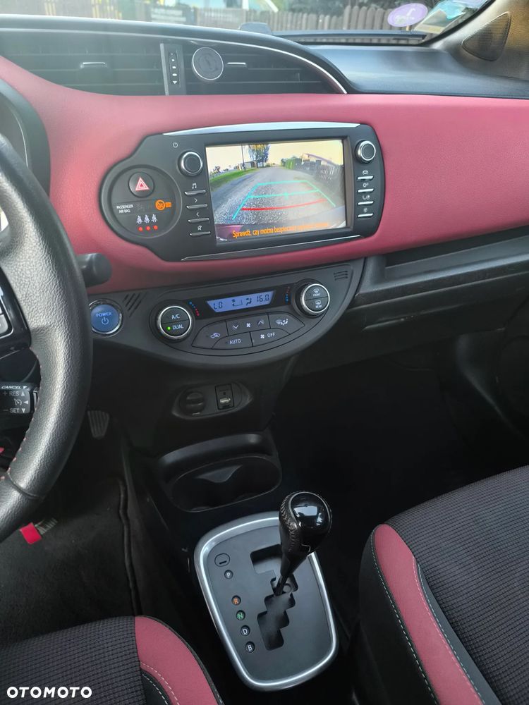 Toyota Yaris 1.5 VVT-i Style Selection - 8