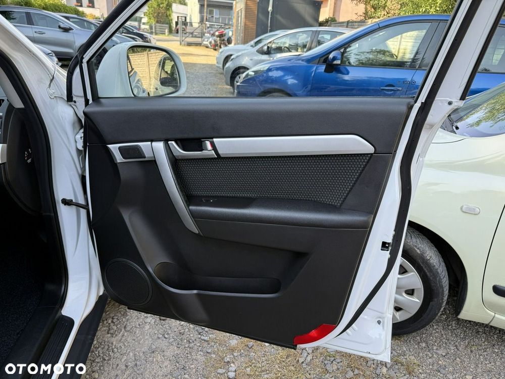 Chevrolet Captiva - 22