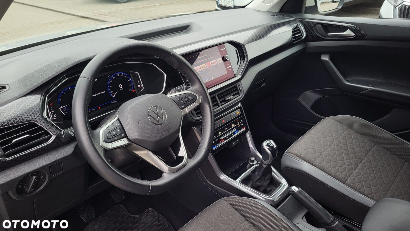 Volkswagen T-Cross - 10