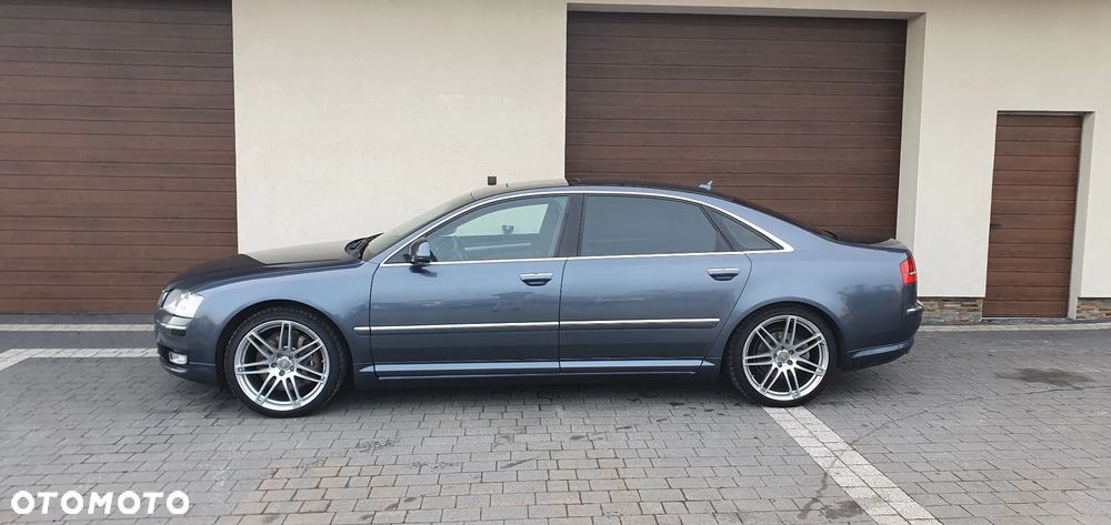Audi A8 - 2
