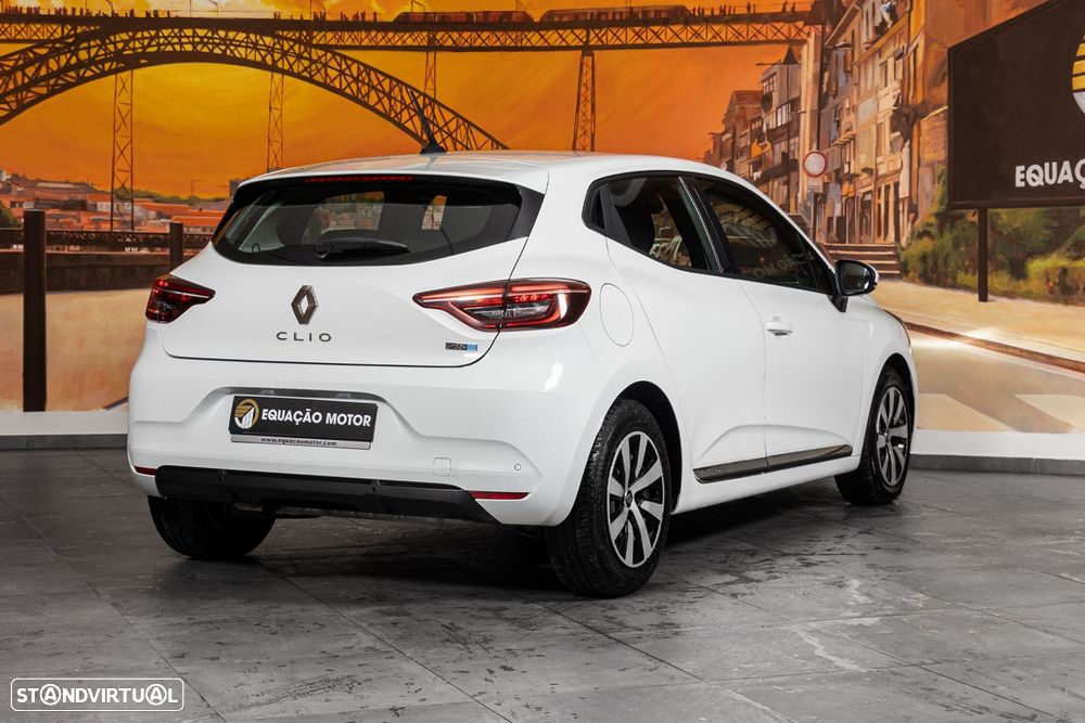 Renault Clio 1.6 E-Tech Intens - 4