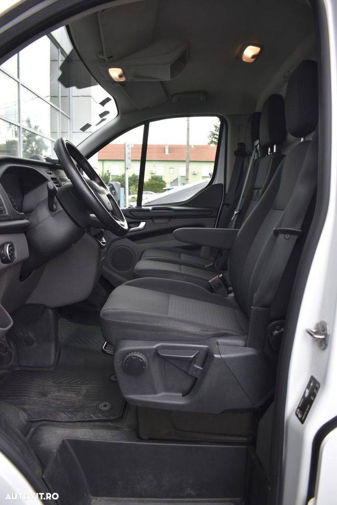 Ford Transit Custom - 32