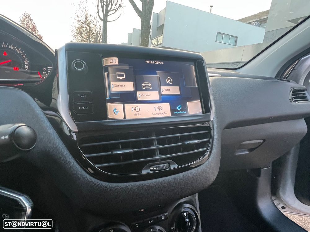 Peugeot 208 e-HDi 68 EGS5 Stop&Start Active - 10